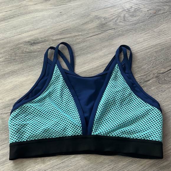 Victoria’s Secret sports athletic bra size small - Picture 3 of 7